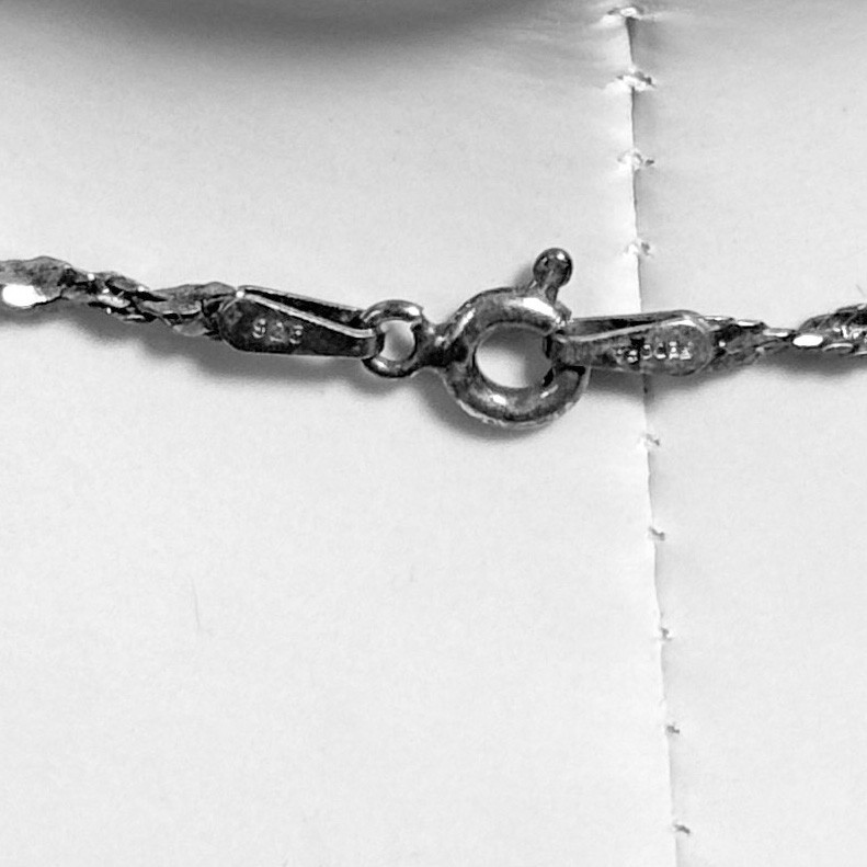 Vintage 925 Sterling Silver Crucifix Pendant Necklace 18 Inch Singapore Chain