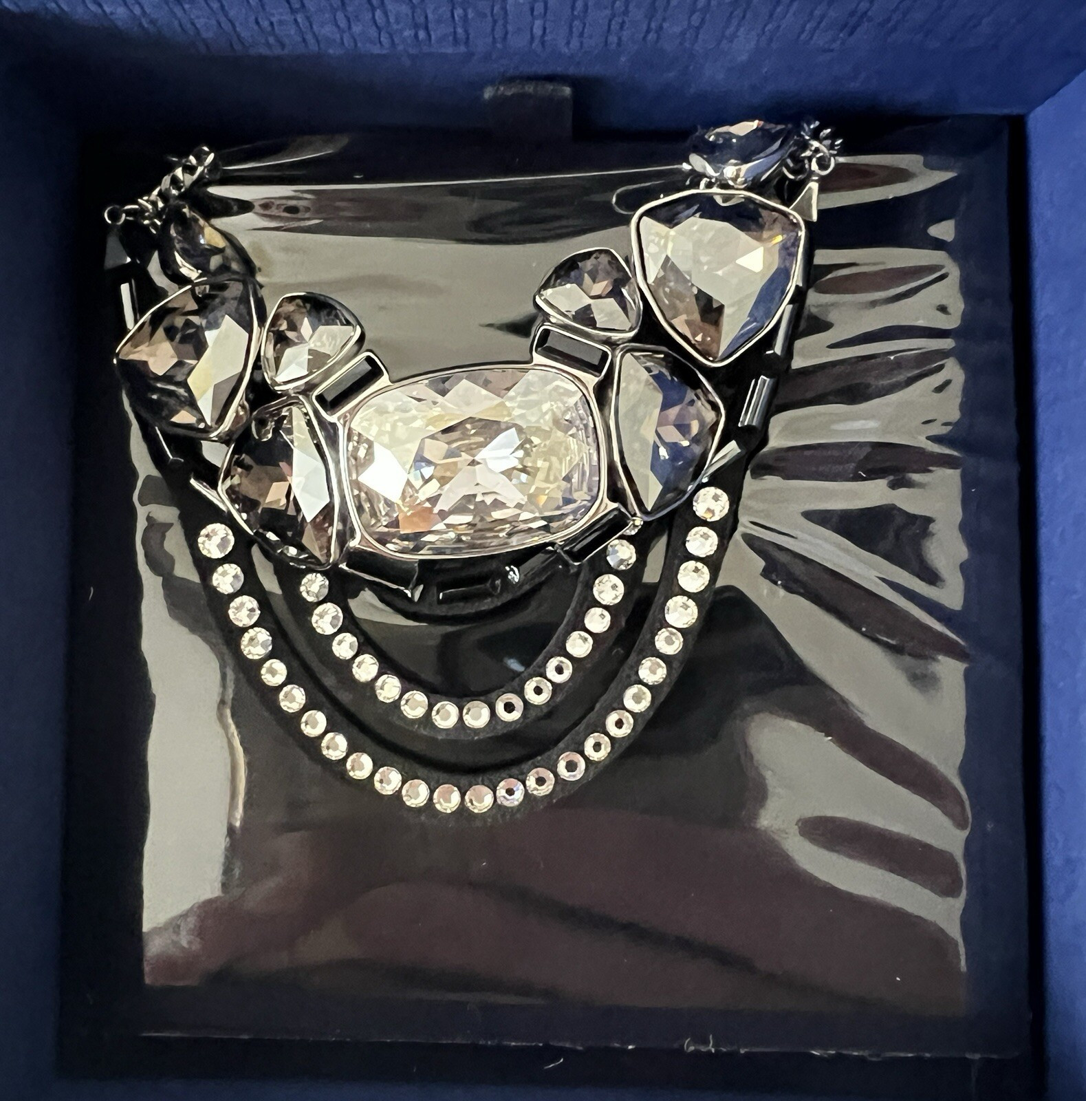 NWB SWAROVSKI Divine Crystal On Black Alcantara Necklace 5142970