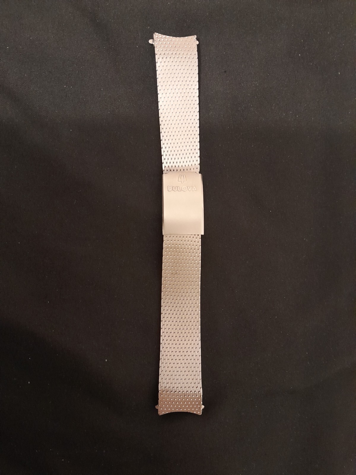 Bulova Stainless Steel mesh bracelet 15.5cm L x 18mm lugs very nice condition