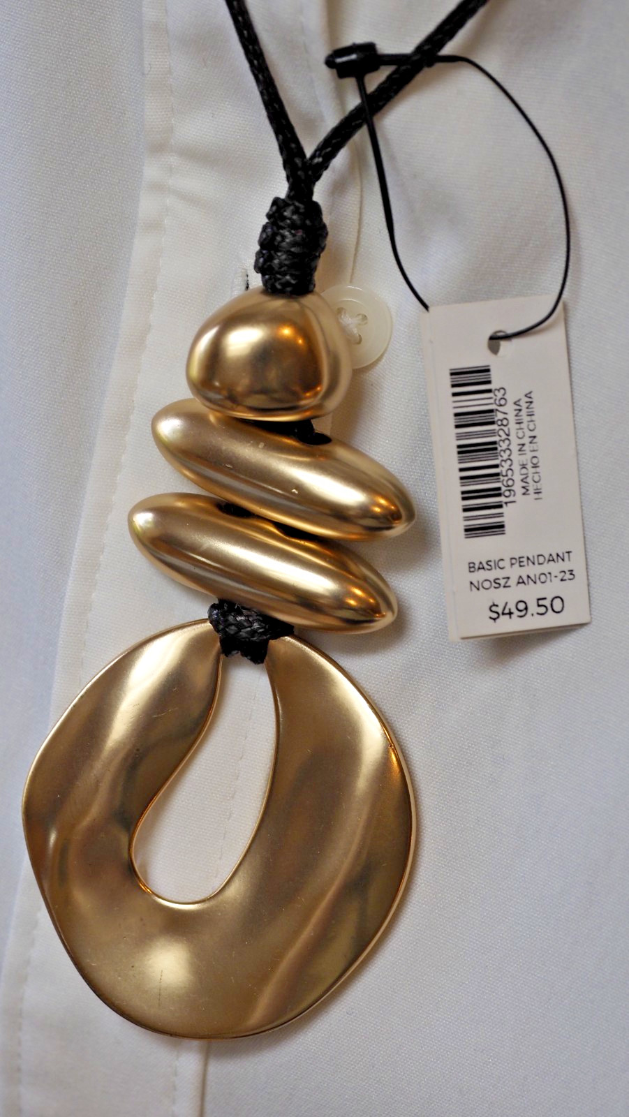 NWT Chico’s Gold Tone Pendant Necklace Adjustable Contemporary Chic Jewelry $49