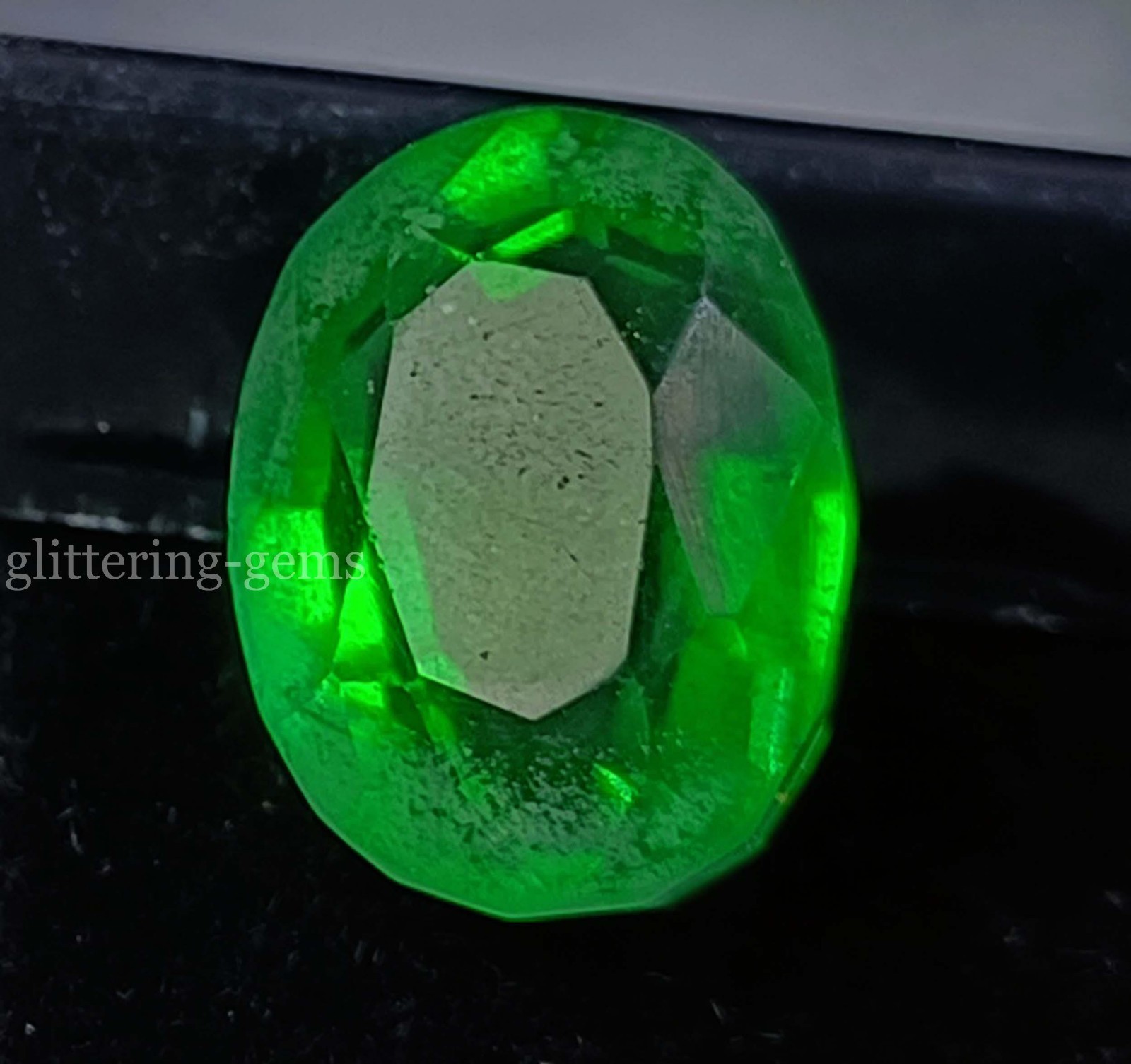 IGL Certified 11.80 Ct Natural Emerald Oval Shape Collector Loose Gem 5DOO