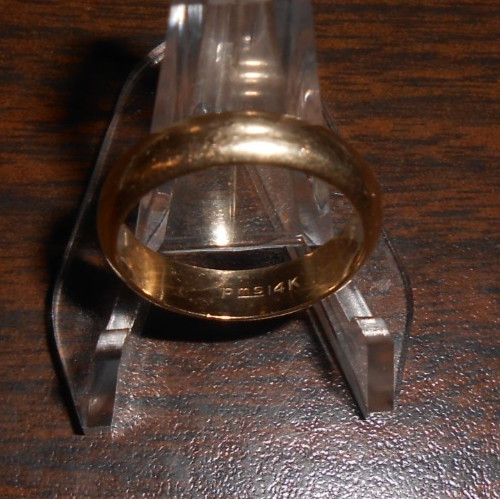 14KT SIZE 8.25 WIDE BAND -5.11 GRAMS -3.29 dwt – PRE-OWNED MARKED PMS