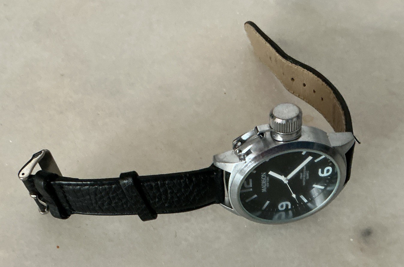2 quartz watches needing a battery. 1) Lacoste . Good condition. 2) ￼Madison