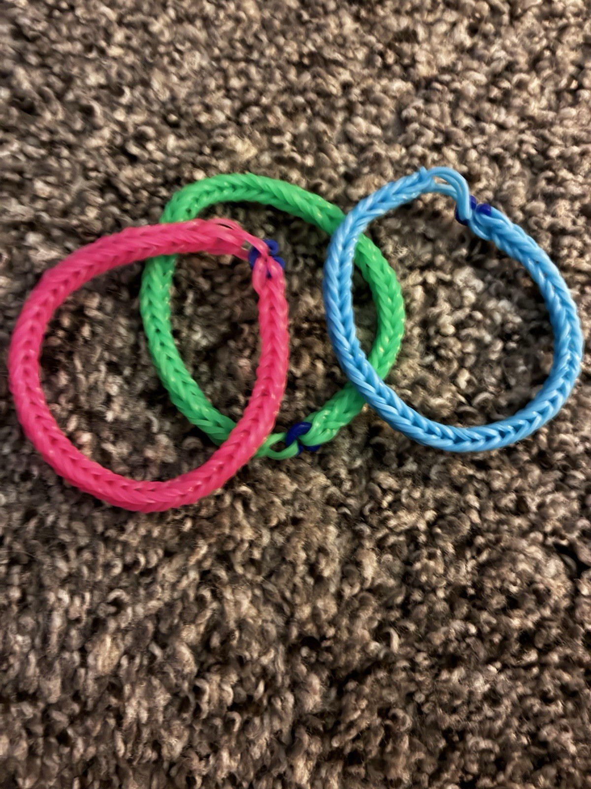 Hi I’m bracelet goats and I’m selling those for the price i can do right now