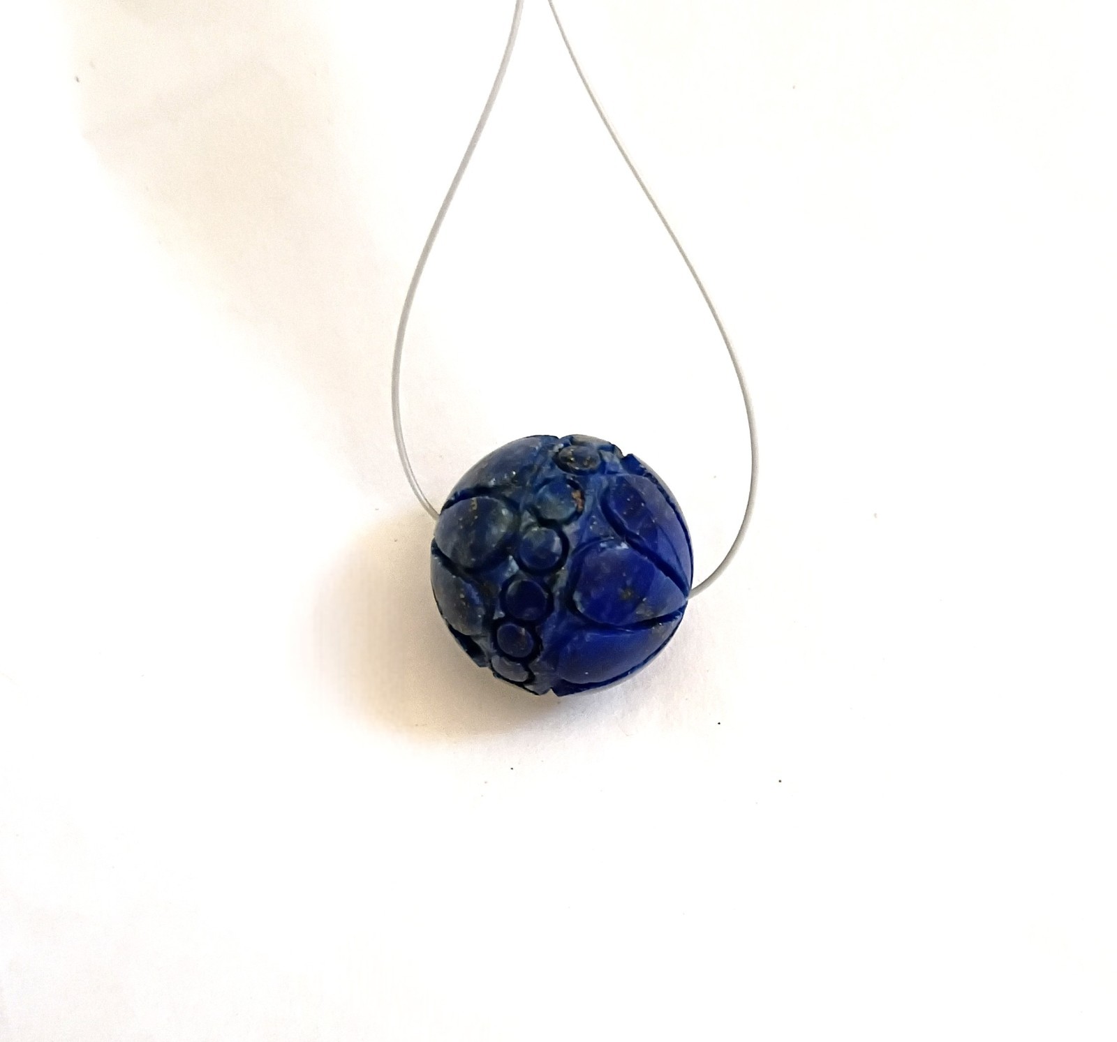 ONE (1) CARVED LAPIS LAZULI 15MM ROUND BEAD – 0534