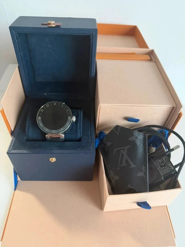 Louis Vuitton lightup Tambour Horizon Smart connected watch-boxed