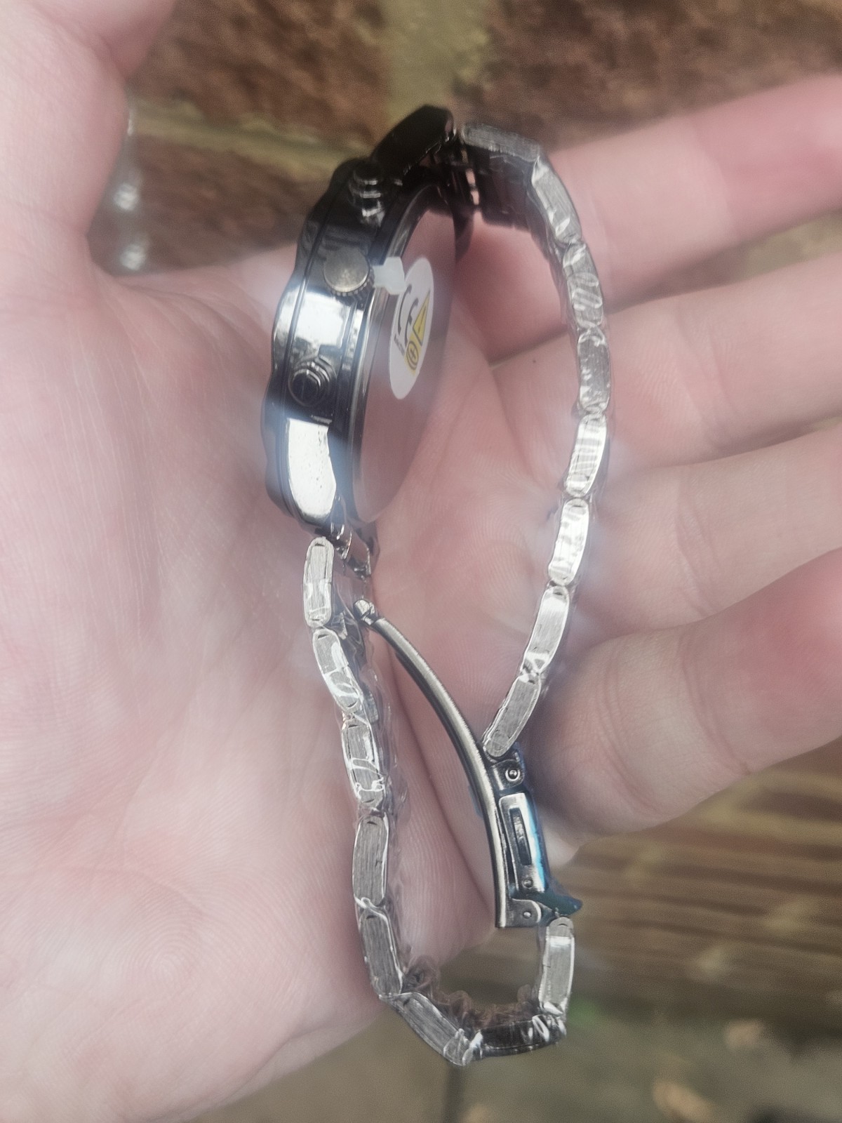 Brand New Unworn Gents Quartz Watch With Black Metal Strap