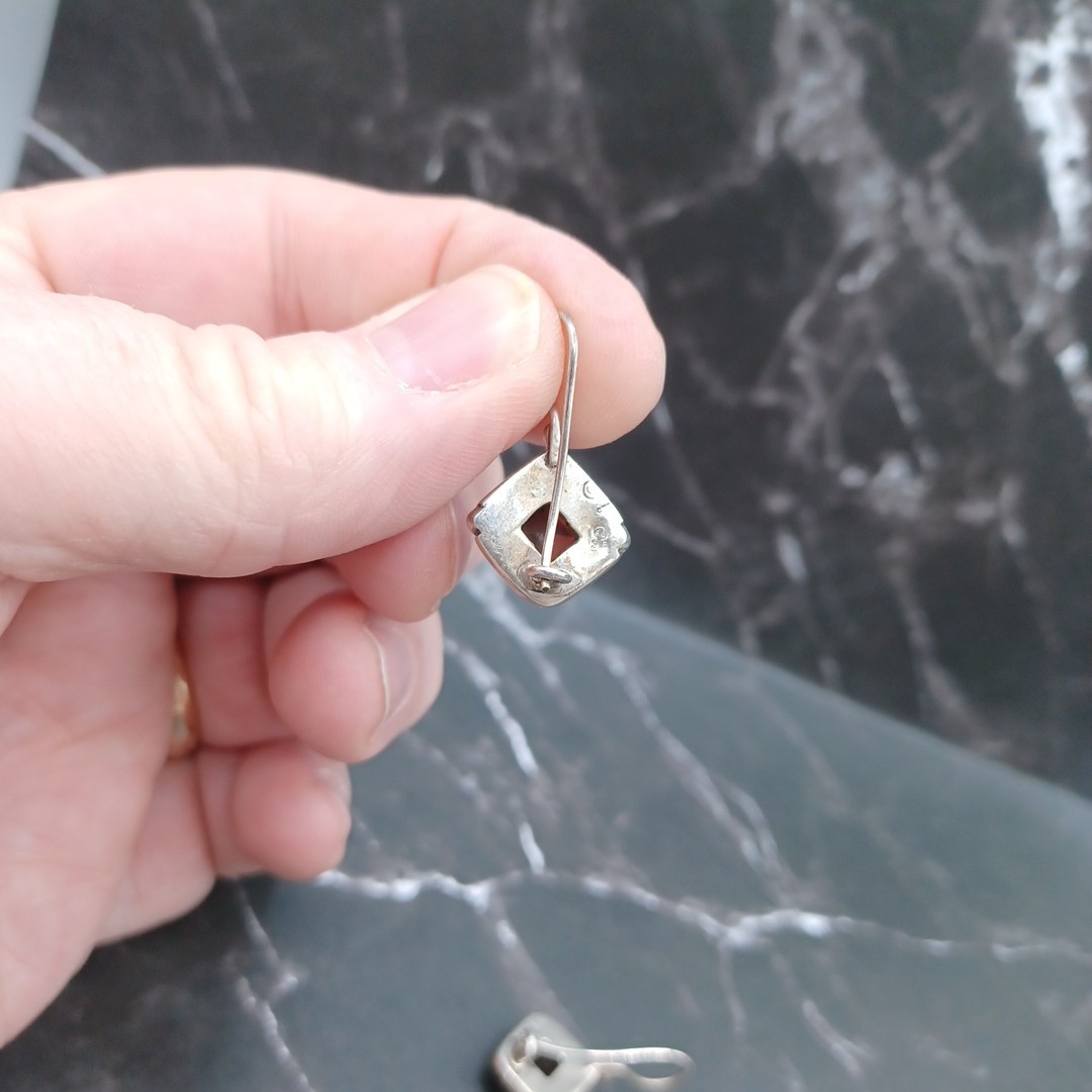 Faceted Garnet Square 925 Sterling Silver Wire Back Earrings 9.07 Grams Preowned