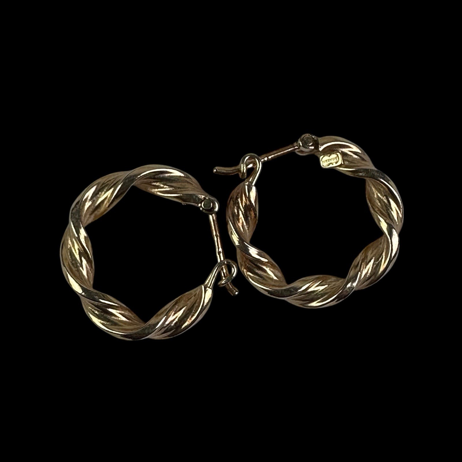 14k Gold Twisted Earrings Made In Italy by UnoAErre 1.72g