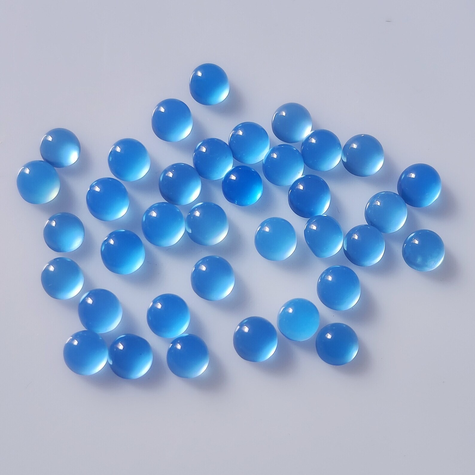 [WHOLESALE] NATURAL BLUE CHALCEDONY CABOCHON ROUND SHAPE LOOSE GEMSTONE