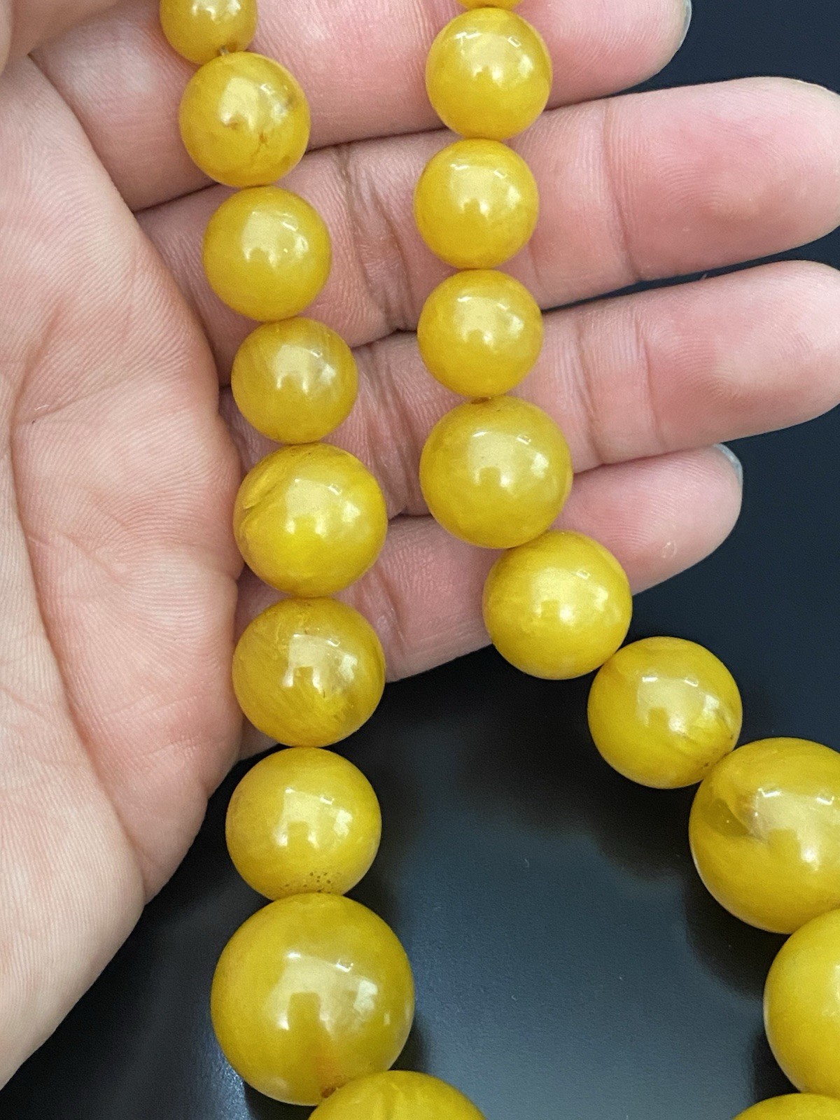 VTG Egg Yolk Butterscotch Amber Bakelite Marbleized Graduated Bead Necklace 60g