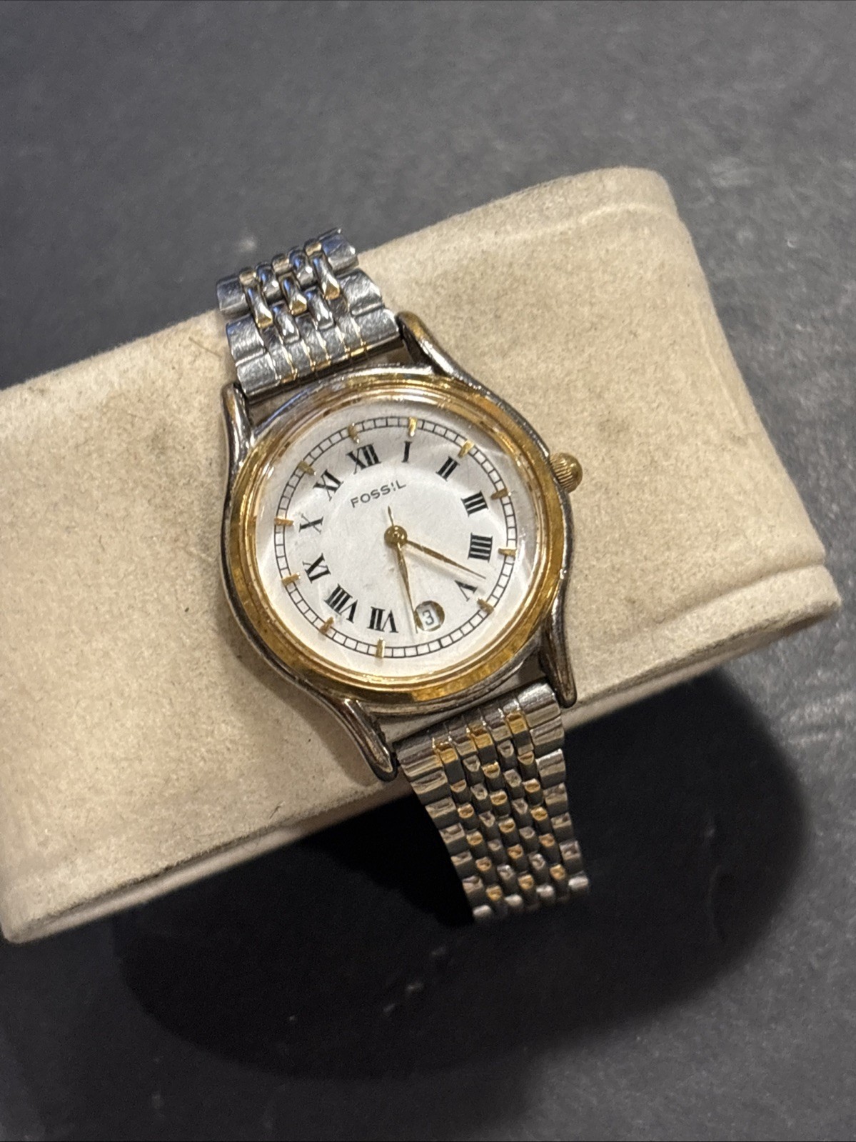 U50 Vintage Fossil Quartz Watch Lady 30mm Two Tone Roman Numerals Untested As Is