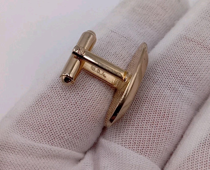 Pair Of Vintage Hickok USA Gold Tone Cufflinks Casual Business