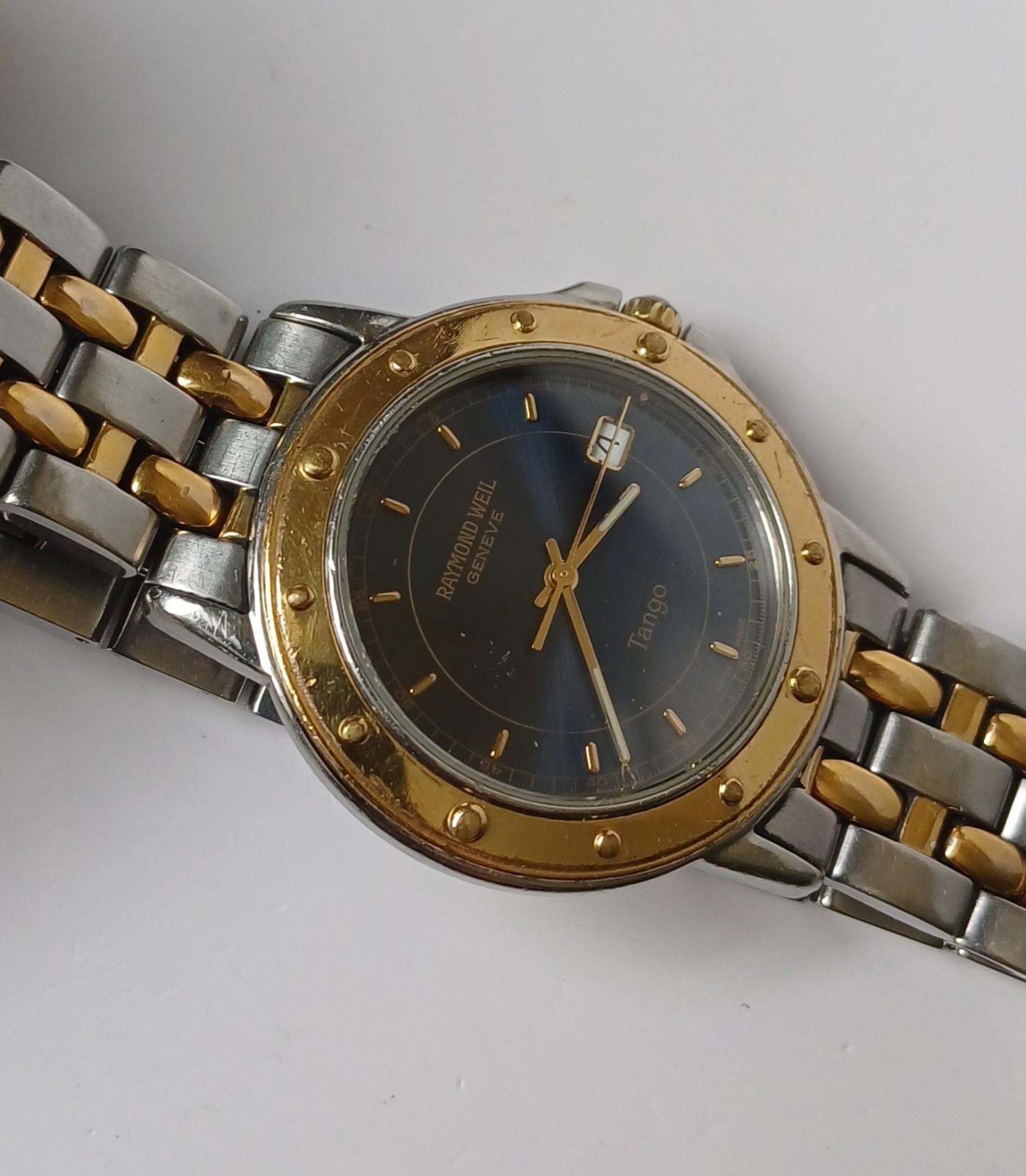 Raymond Weil 5560 Gents Two Tone Blue Dial Sapphire Crystal Quartz Watch, 34 mm