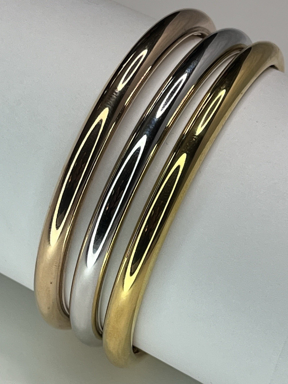 One Milor Italy 14K Rose Gold Over Resin Rounded Shape Oval Bangle Bracelet 8”