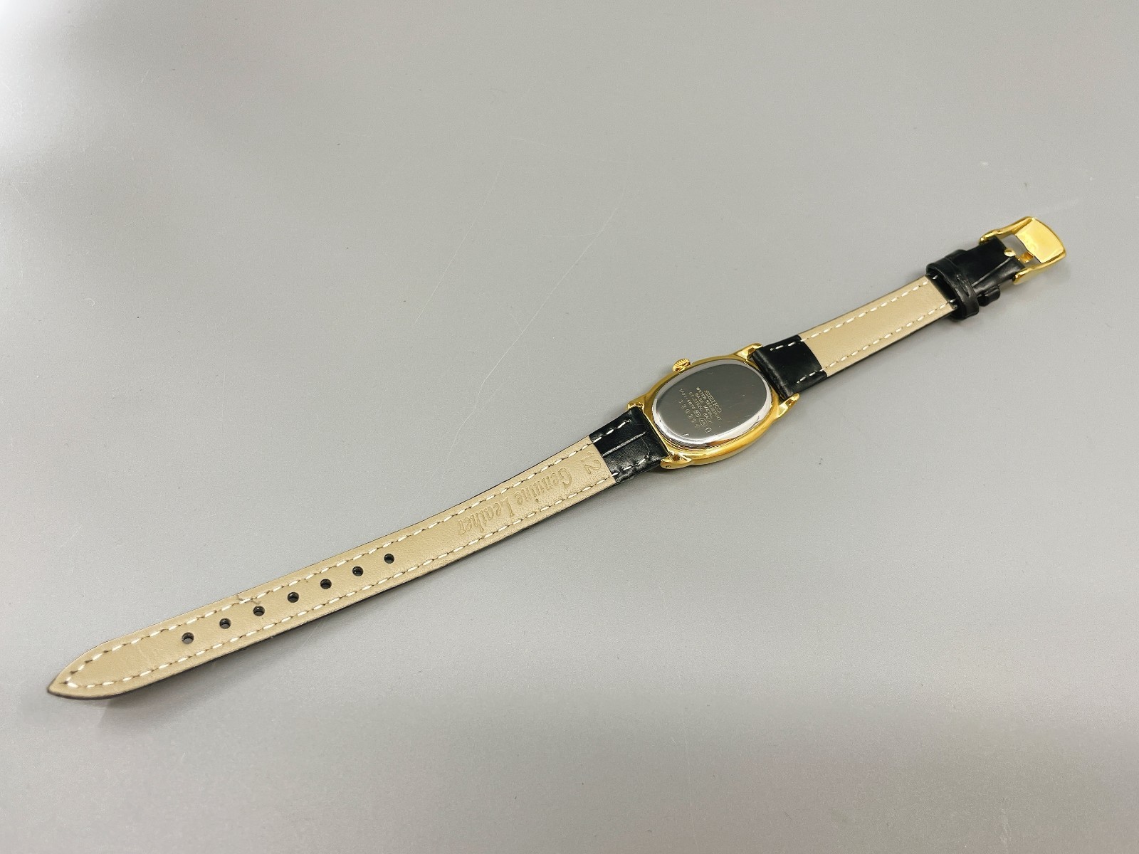 Seiko Noie 1F21-5B70 White Dial 21mm Oval Qz Women’s Watch Vtg1993 -US Stock