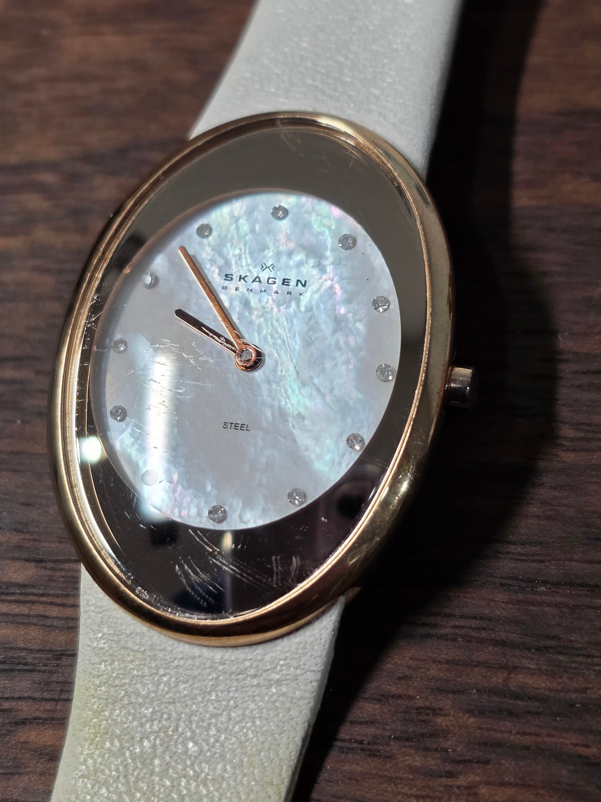 Skagen Denmark White Leather & MOP Inlay Women’s Watch 648SRLW Japan Quartz