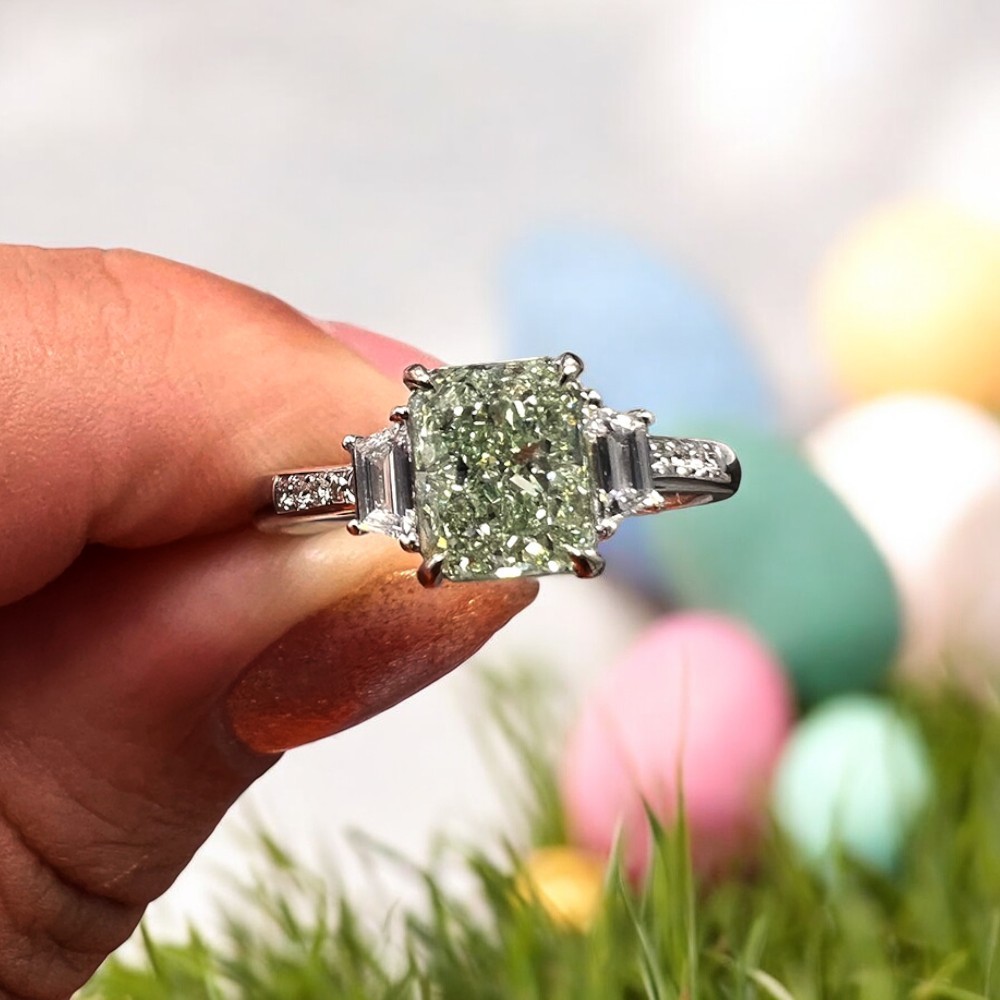 950 Platinum Ring IGI Fancy Intense Green Radiant 1.55 Carat Lab Grown Diamond