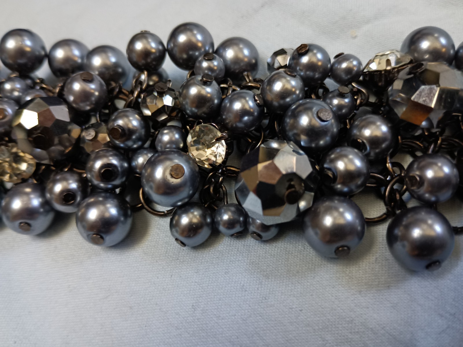 Vintage Premier Designs Signed Crown Tag Gunmetal Gray Pearl Cluster Bracelet Ve