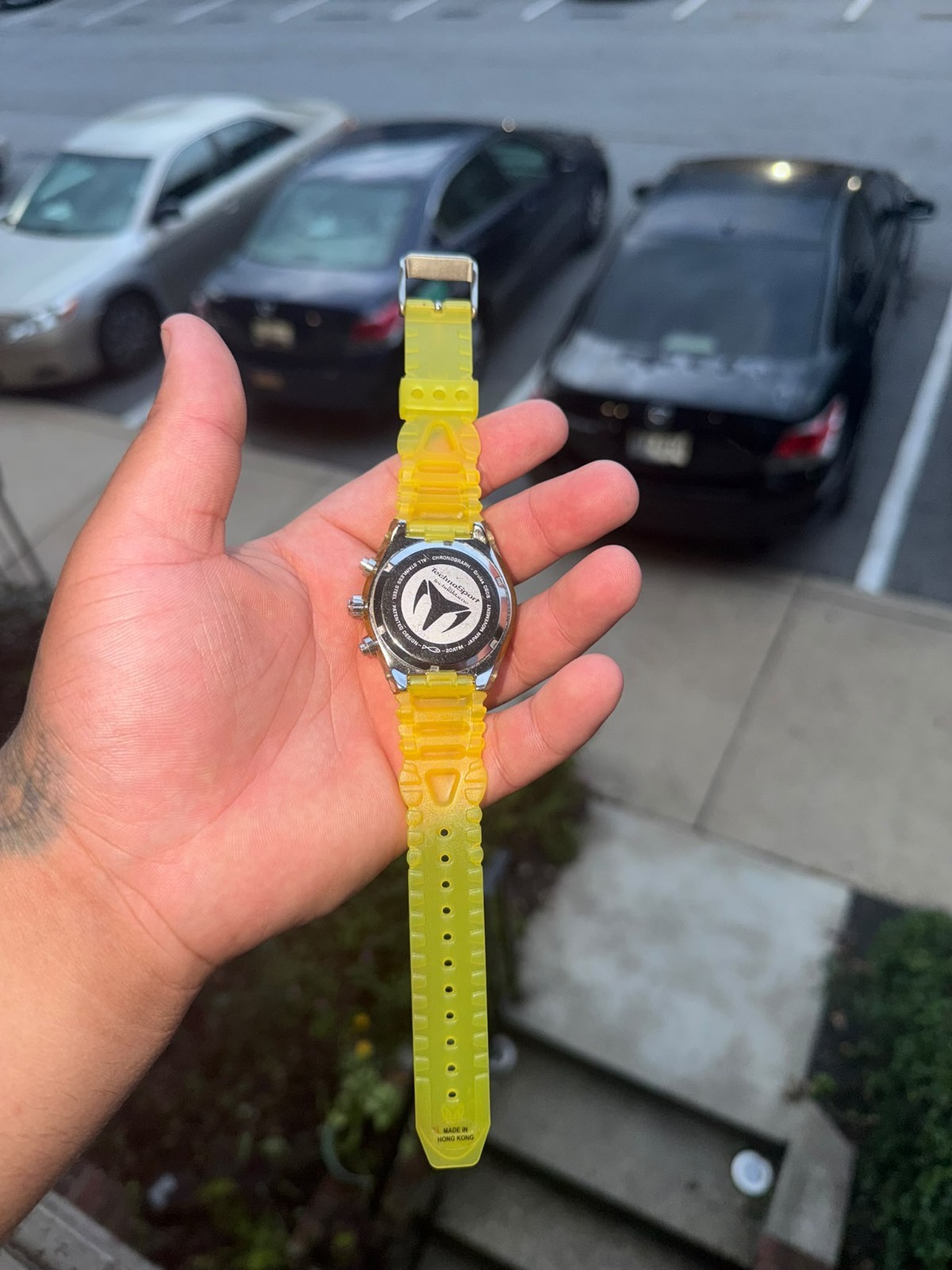 Chronograph Sport Analog Wristwatch Silver Case Yellow Plastic Strap Round Dial