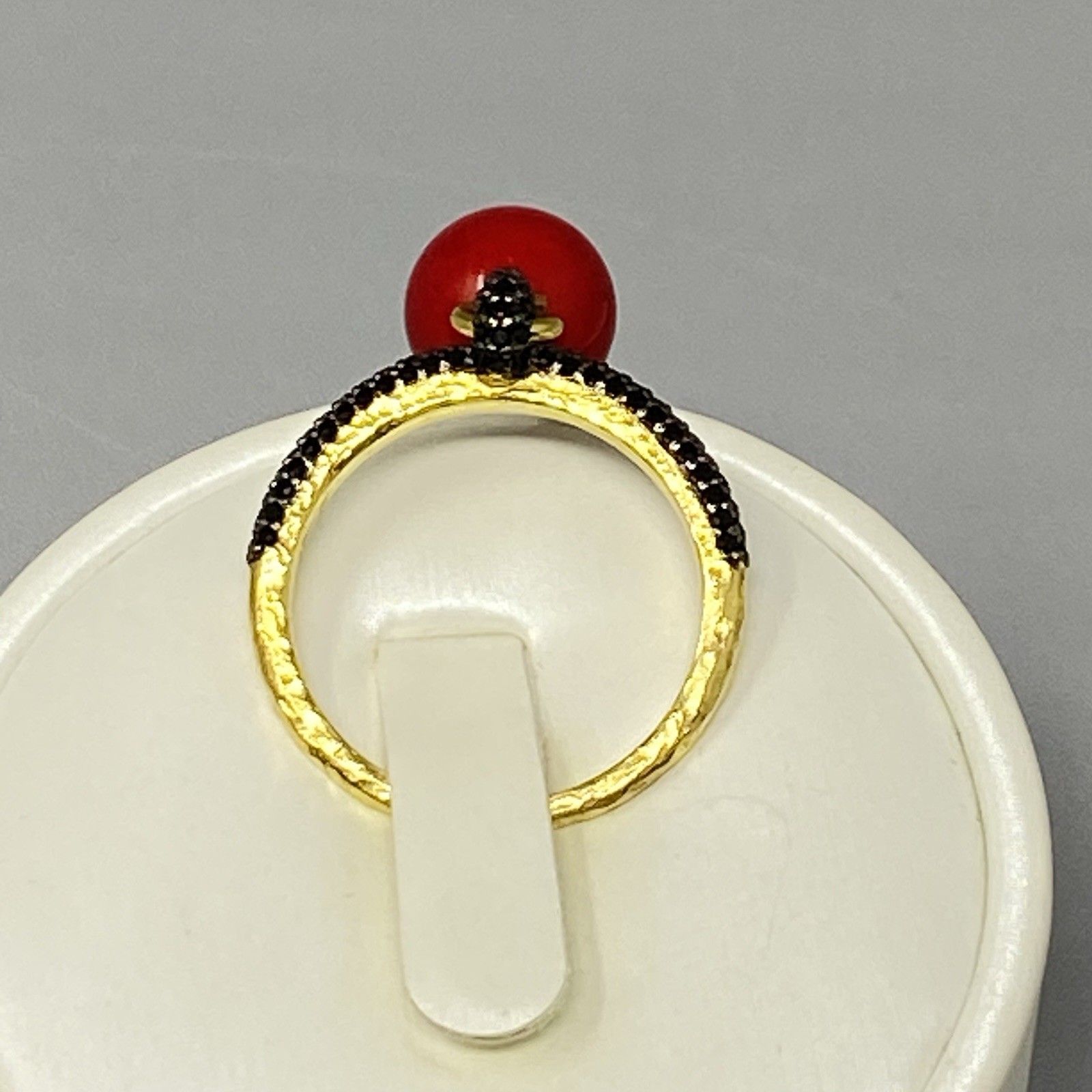 Dangle Bead Cocktail Ring Red Glass Charm Black Gold Tone Metal Band 8
