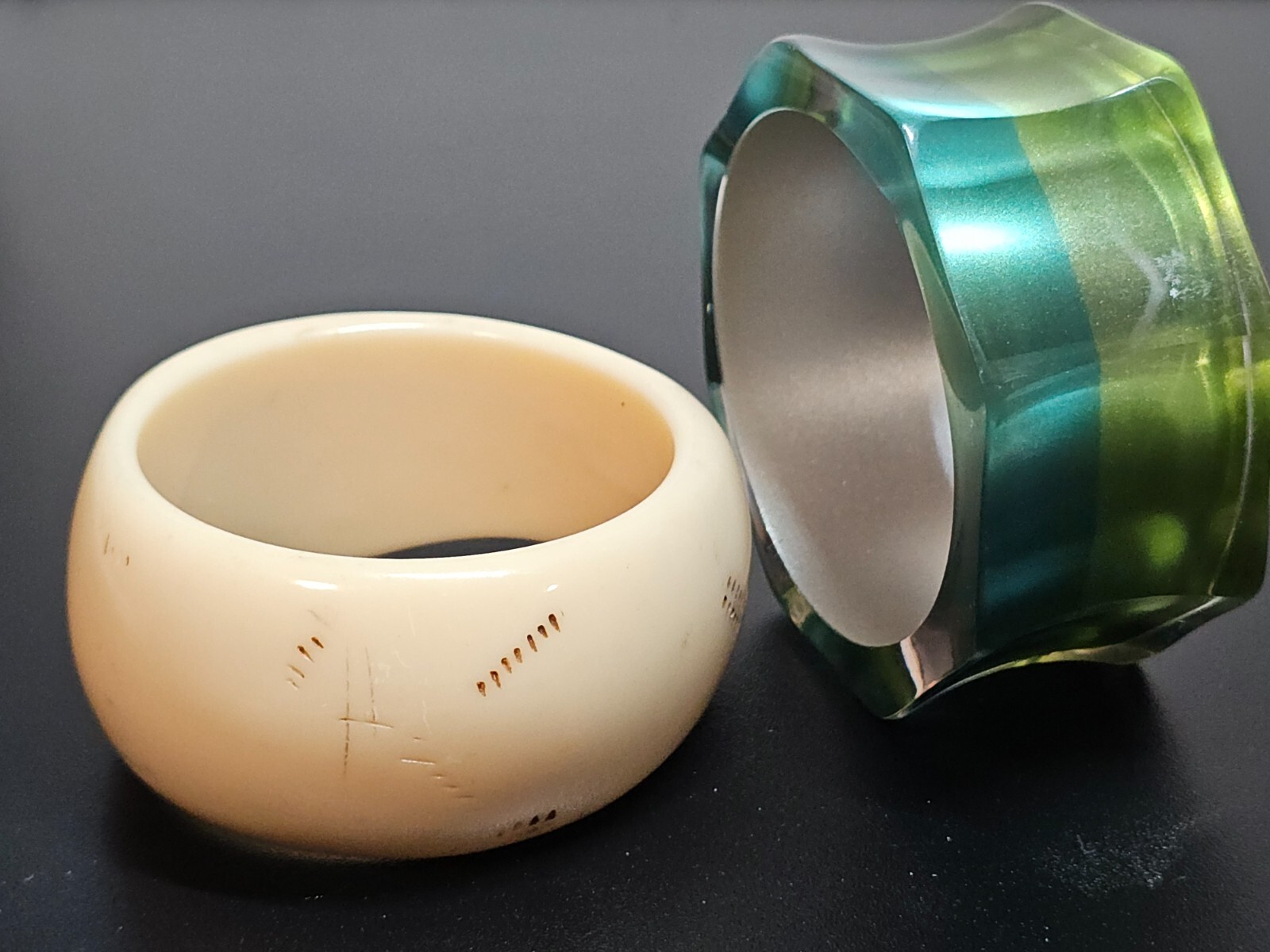 Two Large Chunky Vtg Lucite Plastic Resin Bangle Bracelets