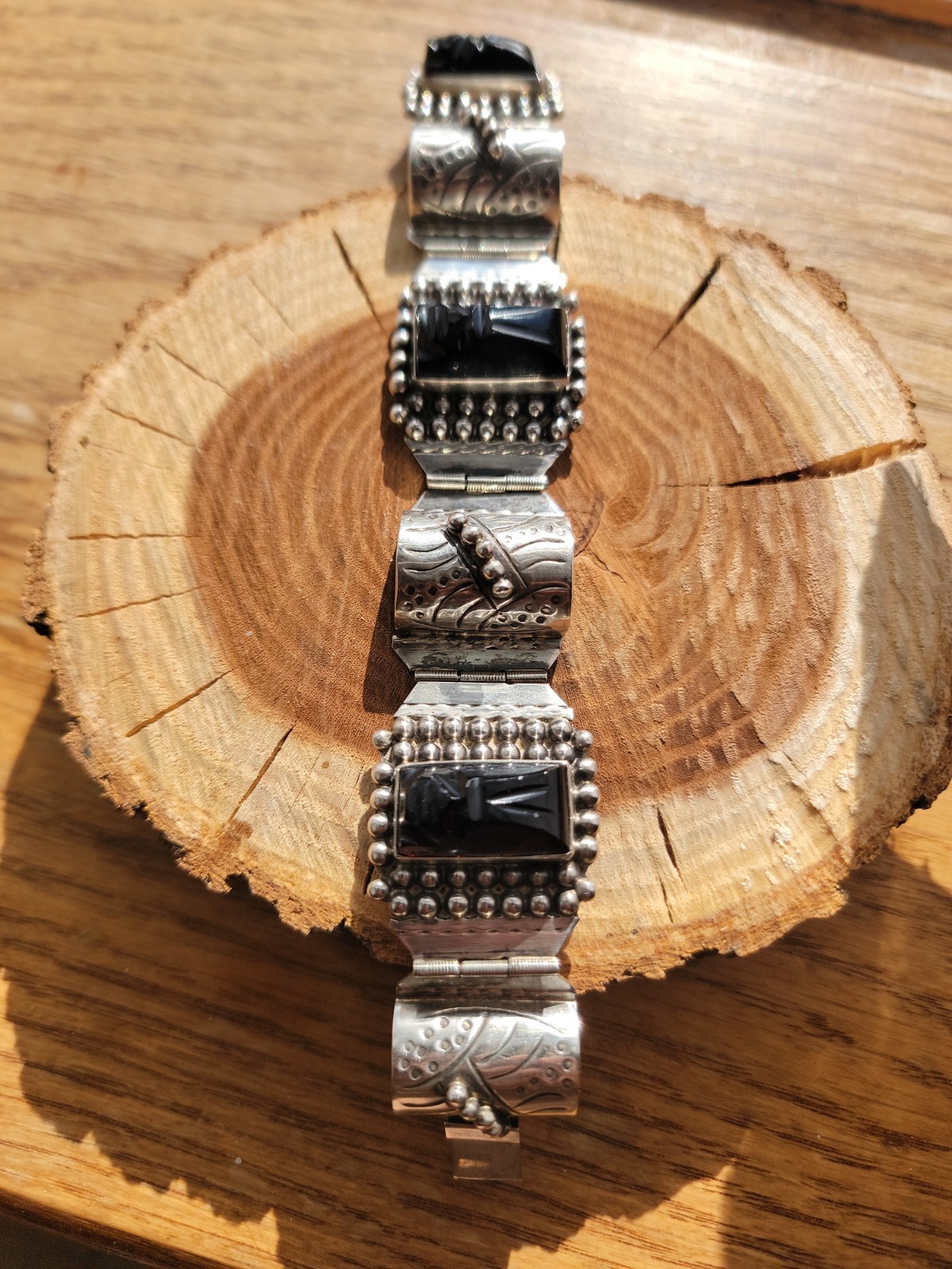 Vtg 9.25 Silver Hinged Taxco Mexico Braclet Aztec/Mayan Mahagony Obsidian