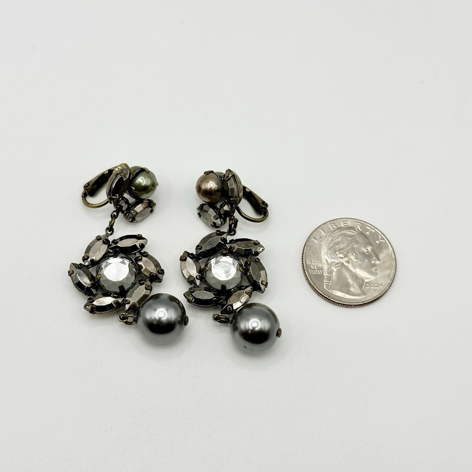 Vintage Avon Acrylic Rhinestone Dangle Clip On Earrings Black Gray Faux Pearl 2”