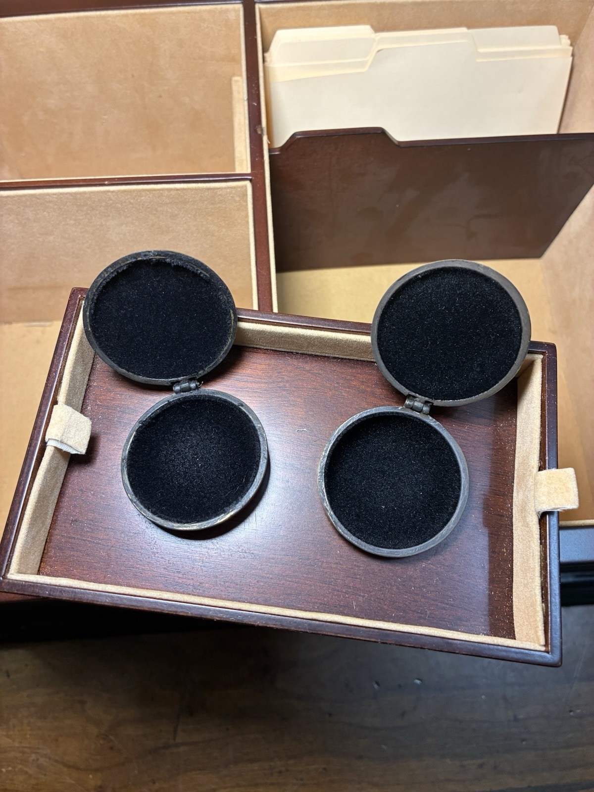 Vintage Bombay Co Large Mahogany Wooden Keepsake Jewelry Box Brass Picture Frame