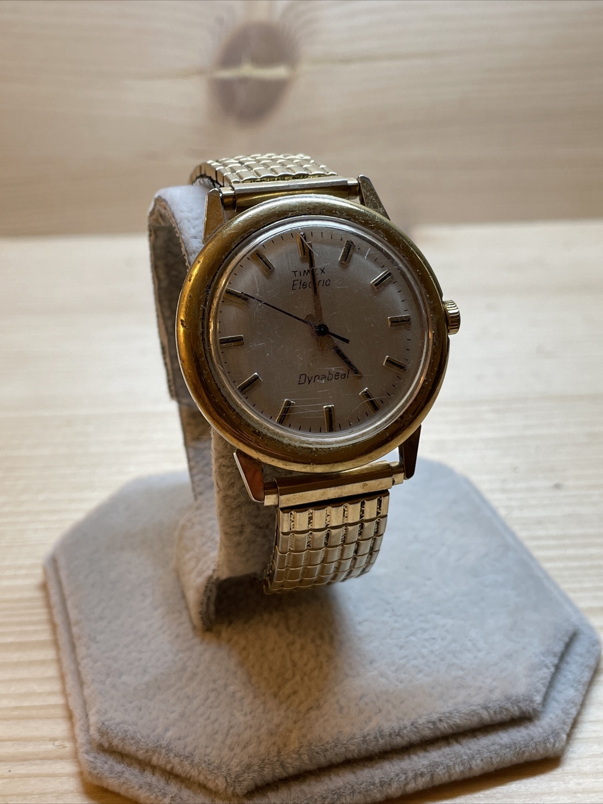 VTG 1970s Timex Electric Dynabeat Men Wrist Watch runs needs battery