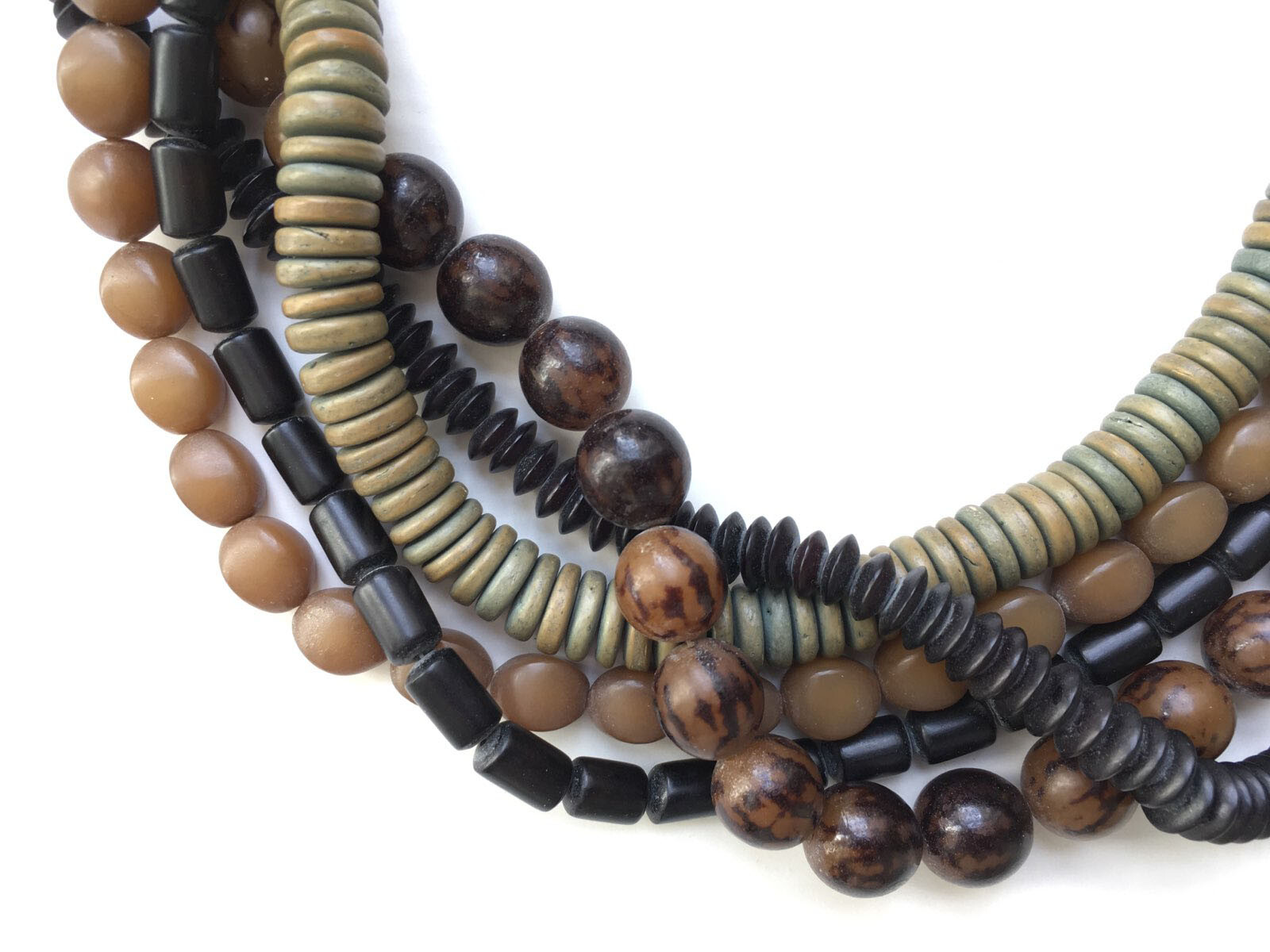 MONIES GERDA LYNGGAARD DENMARK 5-STRAND NECKLACE wood, resin, horn, C-clasp VTG
