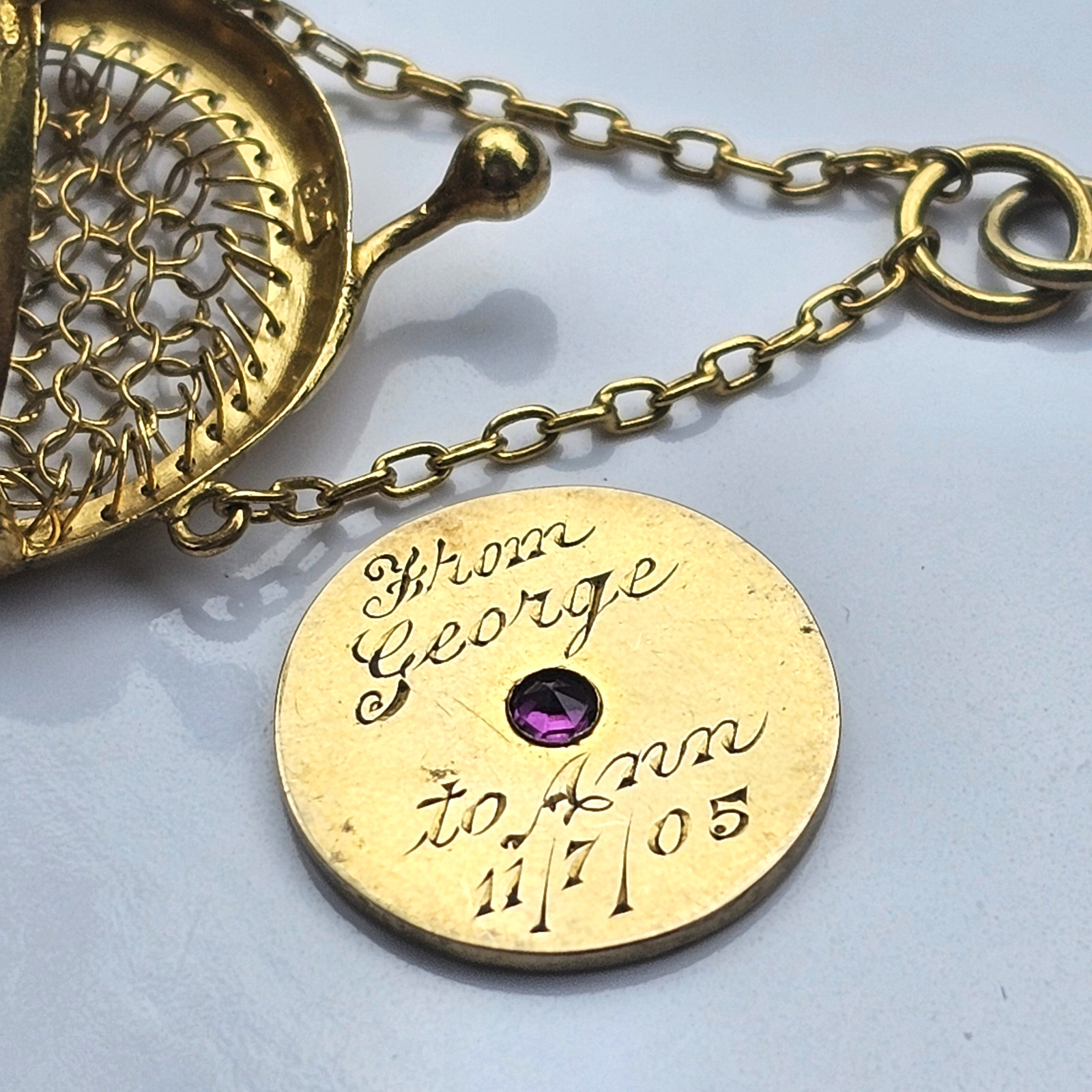 18K Gold Antique Mesh Purse Good Luck Love Token Coin Inside Charm Pendant 1905