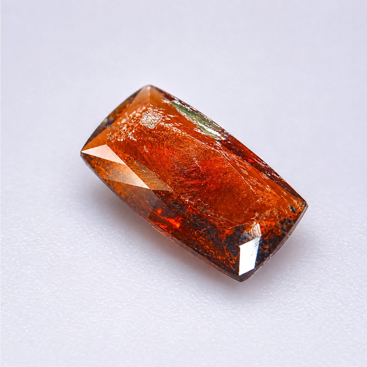 FREAKINGCAT – Rare Natural 1.22 ct PARGASITE – TANZANIA