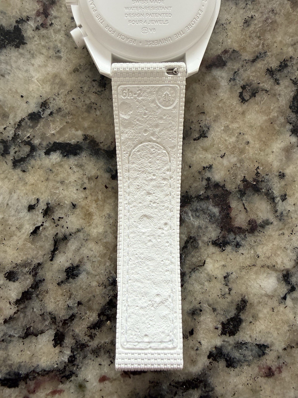 *BRAND NEW* Swatch Omega Mission to Earth Phase Snoopy “Moonshine Gold”