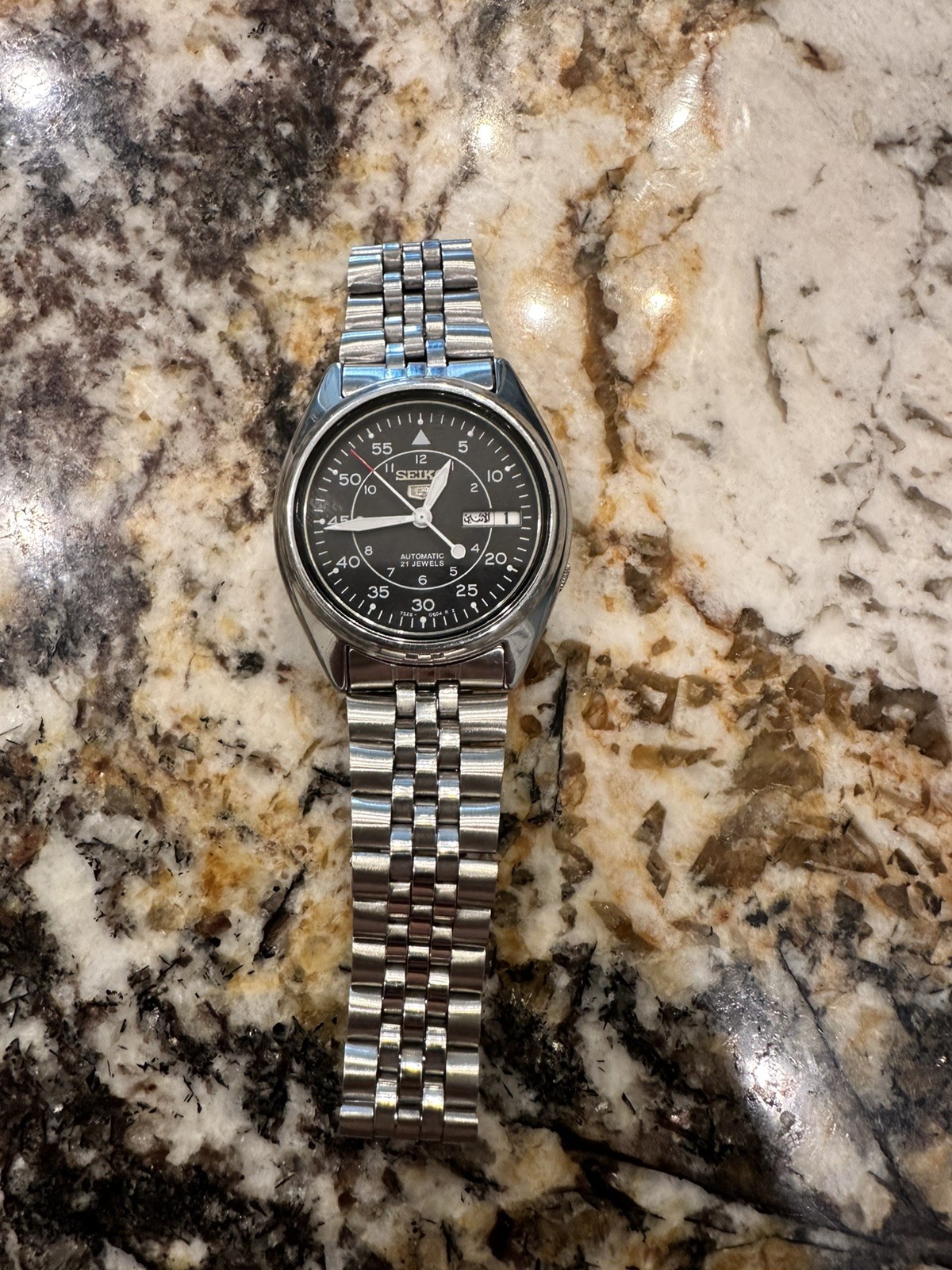 Seiko 5 Automatic Black Military Dial Day/Date 7S26 Vintage Men’s Watch Japan