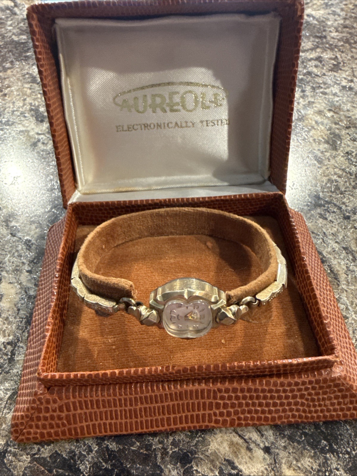 Aureole Women’s Swiss Watch 21 Jewels Vintage With Box. Free Shipping!