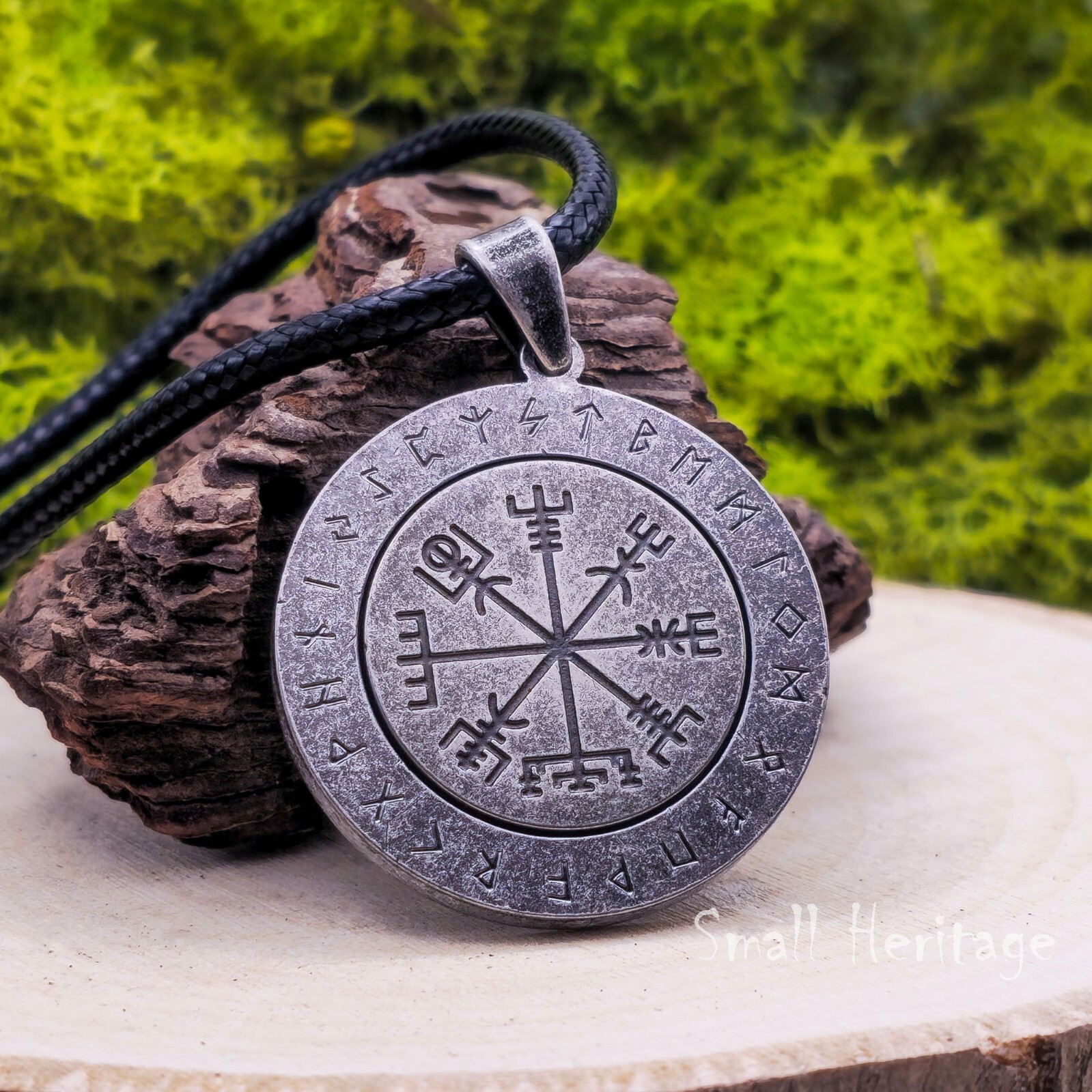 Viking Necklace Stainless Steel Rotating Vegvisir Pendant Norse Runes Men Women