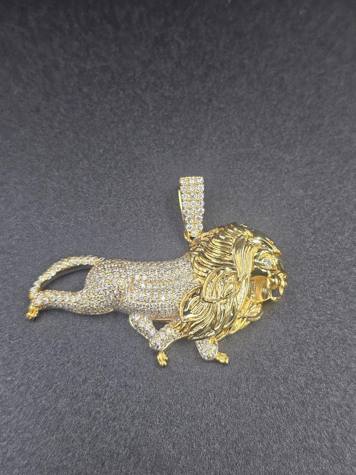 4.50Ct Round Cut Tester Pass Moissanite Men’s Lion Charm Pendant 925 Sterling