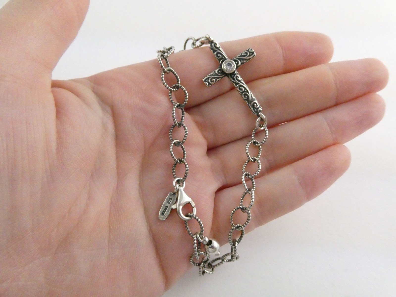 Opulenza Israel Sterling Silver Cross Bracelet 925 8 Inch Length 8.5g Weight