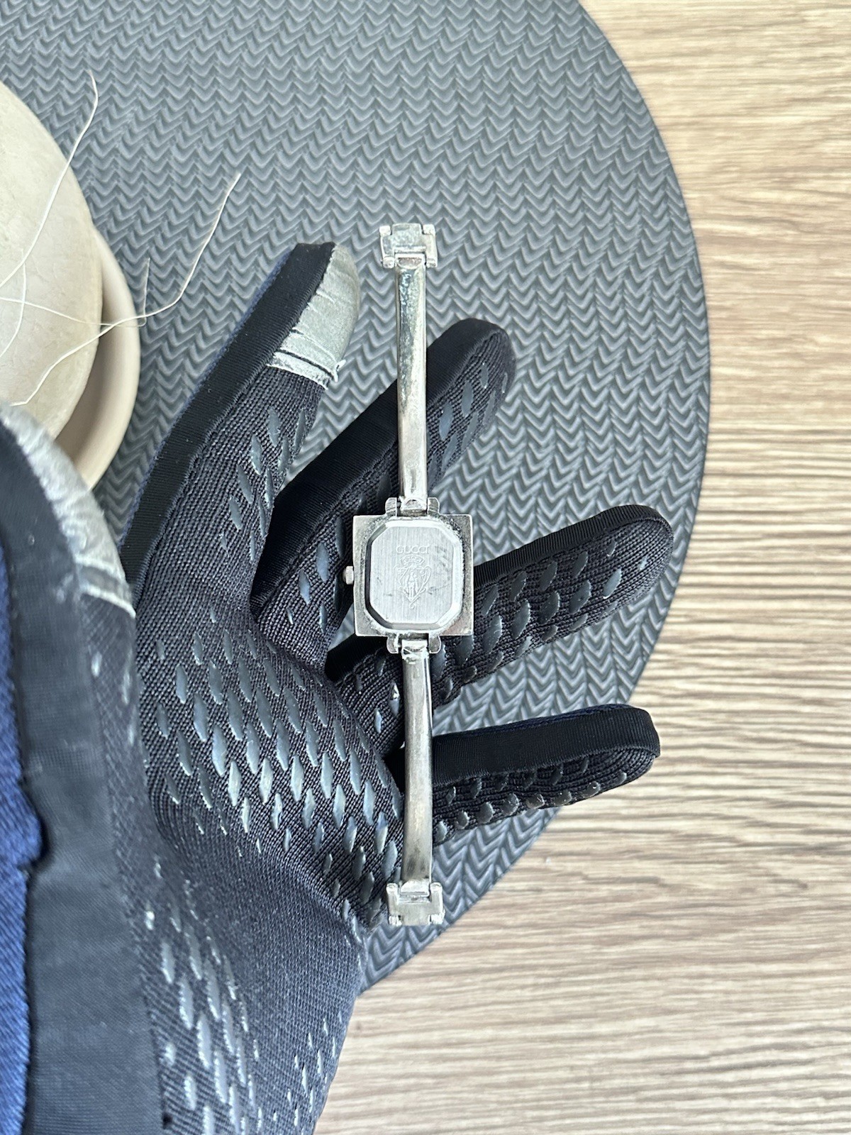 1996 Gucci Dial Square Woman’s Silver Quartz Wrist Watch Vintage Bracelet