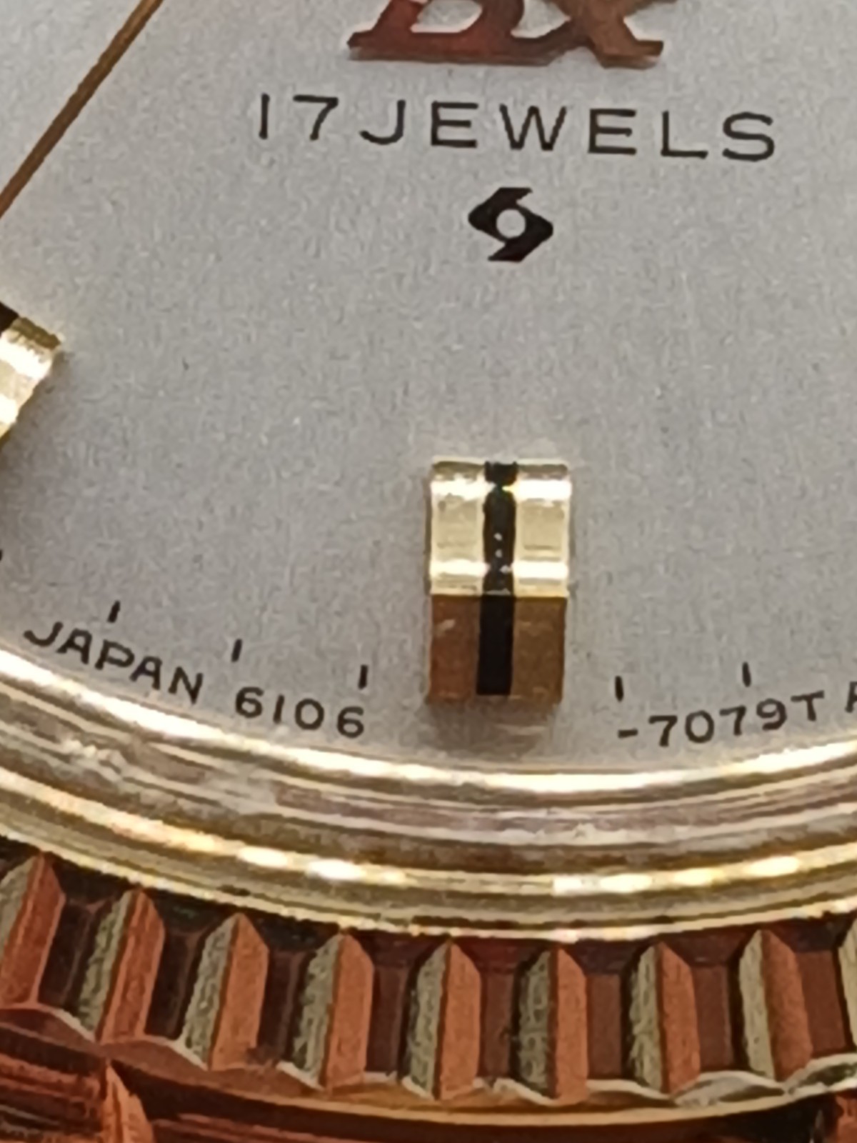 Vintage Watch mens Seiko DX automatic 17 jewels day-date Japan 6106-7047 working