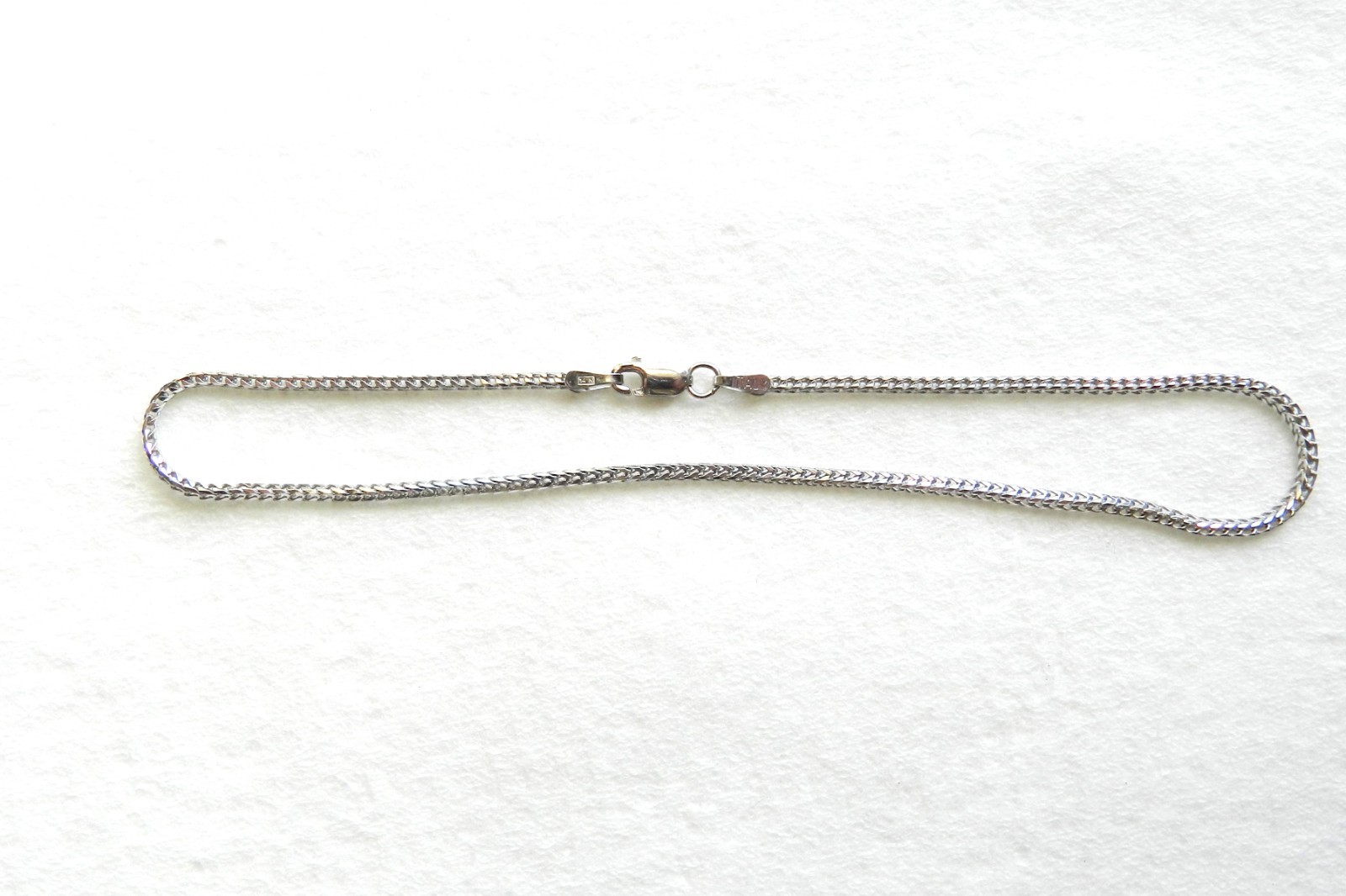 14k White Gold Box Link Bracelet *6 3/4” x 1mm* *3.2 Grams*