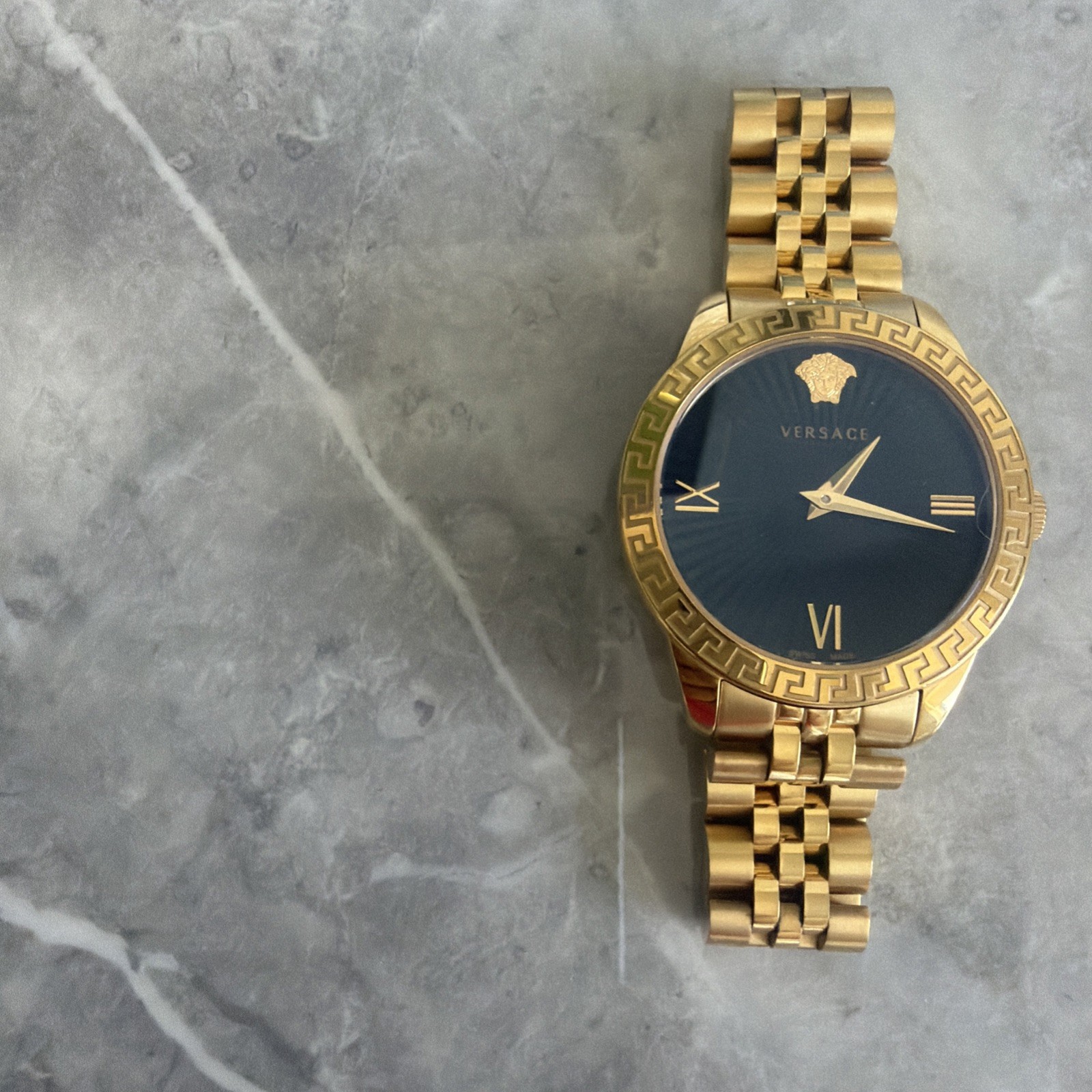 Versace VEVC01121 Greca Signature Lady black gold Steel Women’s Watch NEW