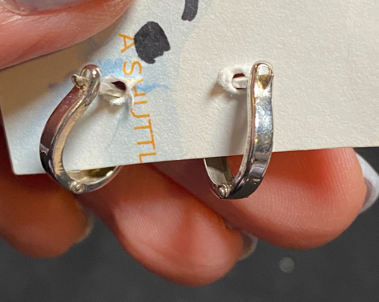 10k White Gold Hammered Hoop Earrings Diamond Cut Hinged Hoop earrings Very Good