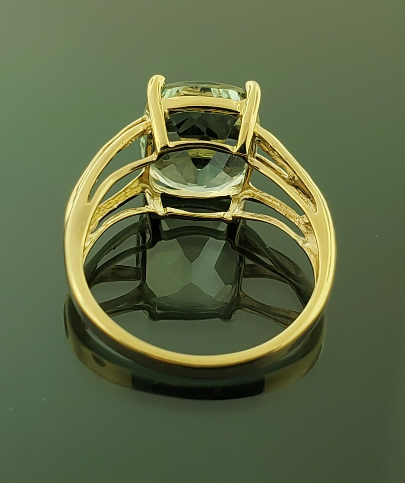 Natural 4.65 Cushion Light Blue Green Ladies Yellow Gold Ring