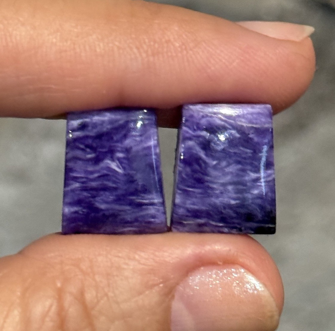 18.8ct 15.2×12.4×4.4mm Pair Purple Smooth Charoite Cabochon Gemstones Earrings