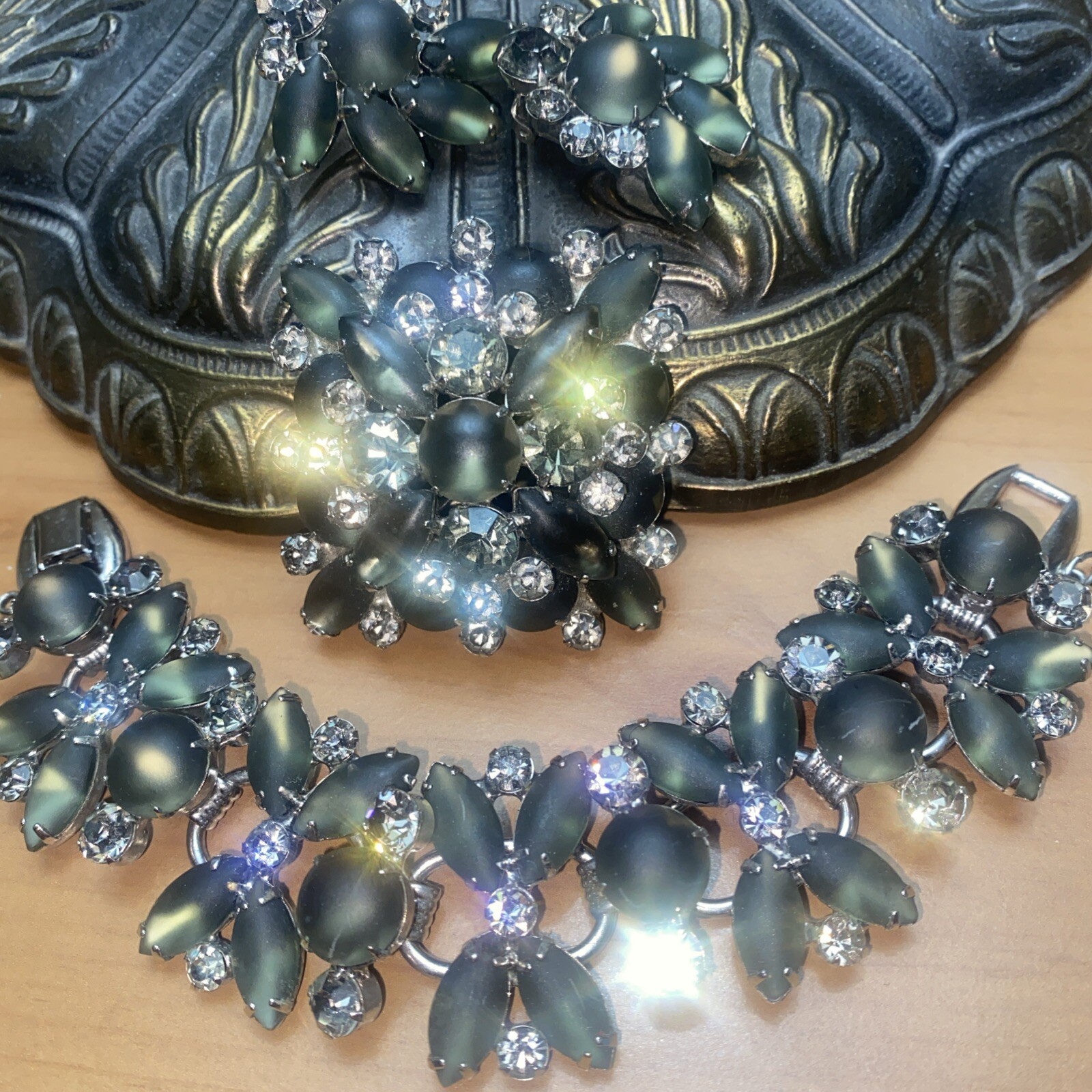 Vintage Juliana D&E Smokey Girve Rhinestone Bracelet Brooch Earring Set Parure