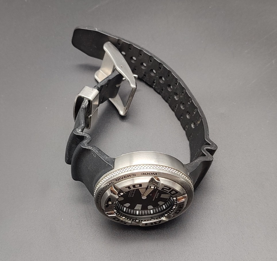 Citizen Promaster BJ8050-08E Eco-Drive Diver Watch Adapters and two extra straps