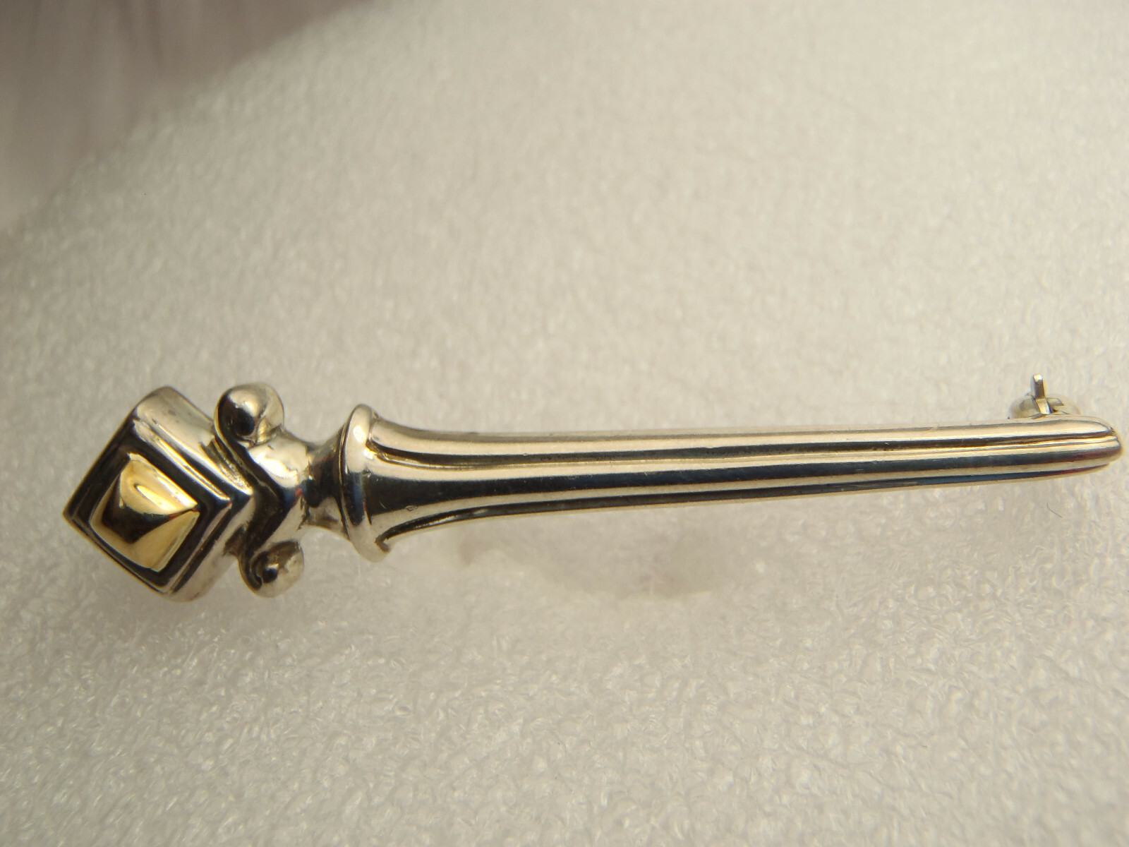 SIGNED MODERN BAYANIHAN 18K GOLD & STERLING SILVER BROOCH PIN 6.3 GRAM 2 1/8″