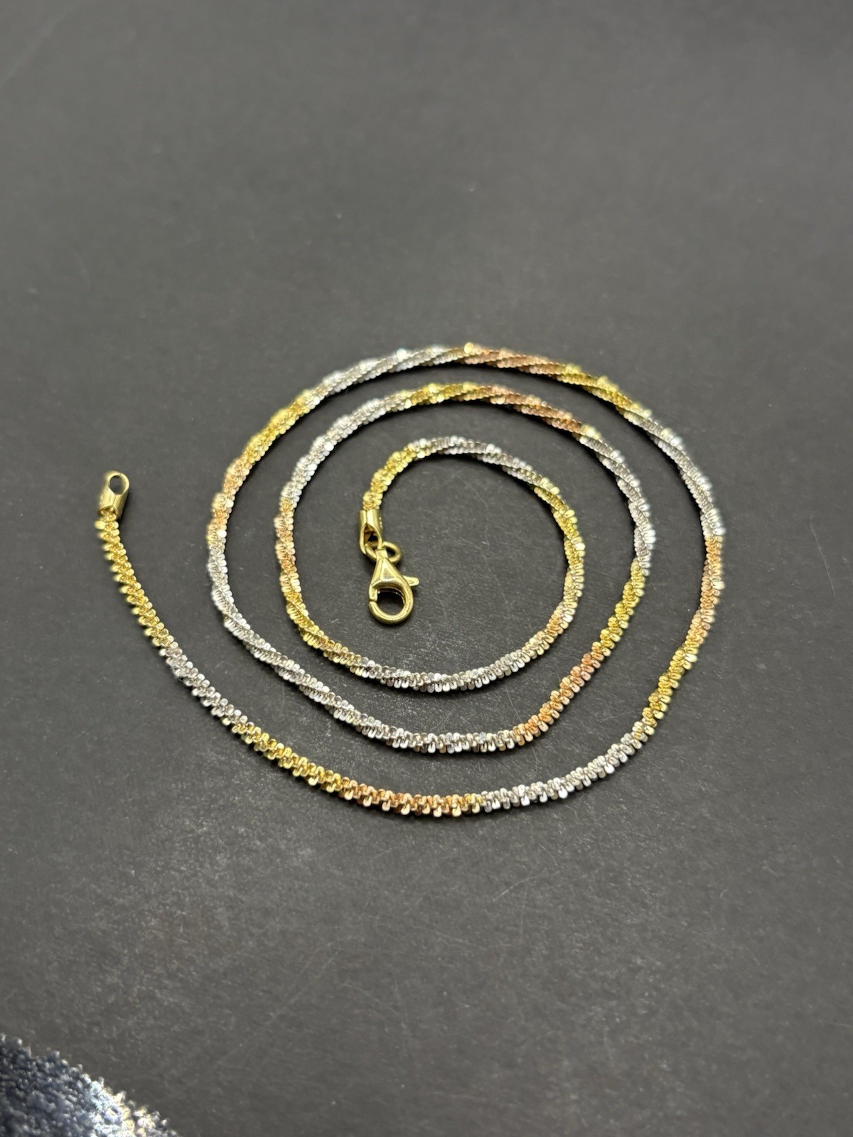 EUC 18″ Sterling Silver Tri Color Sparkle Chain 3.9 Grams G22